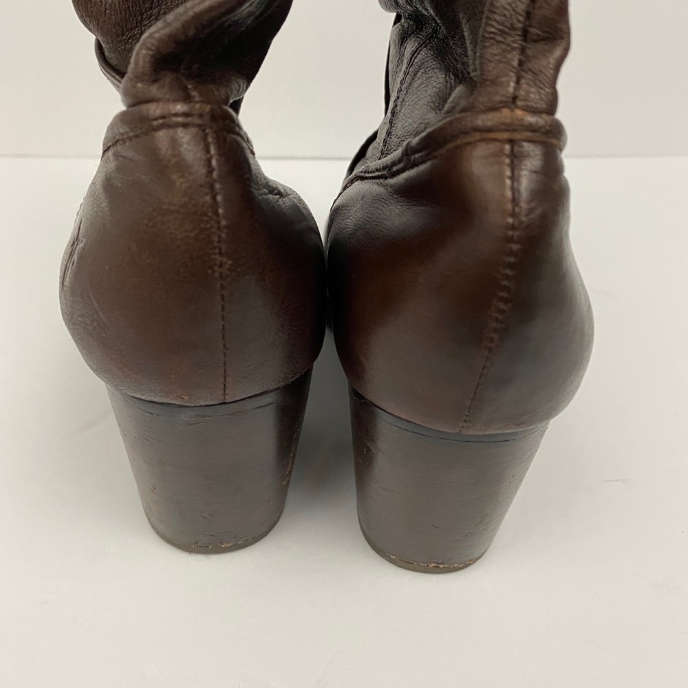 Frye • Rory Scrunch Boots - Picture 6 of 9